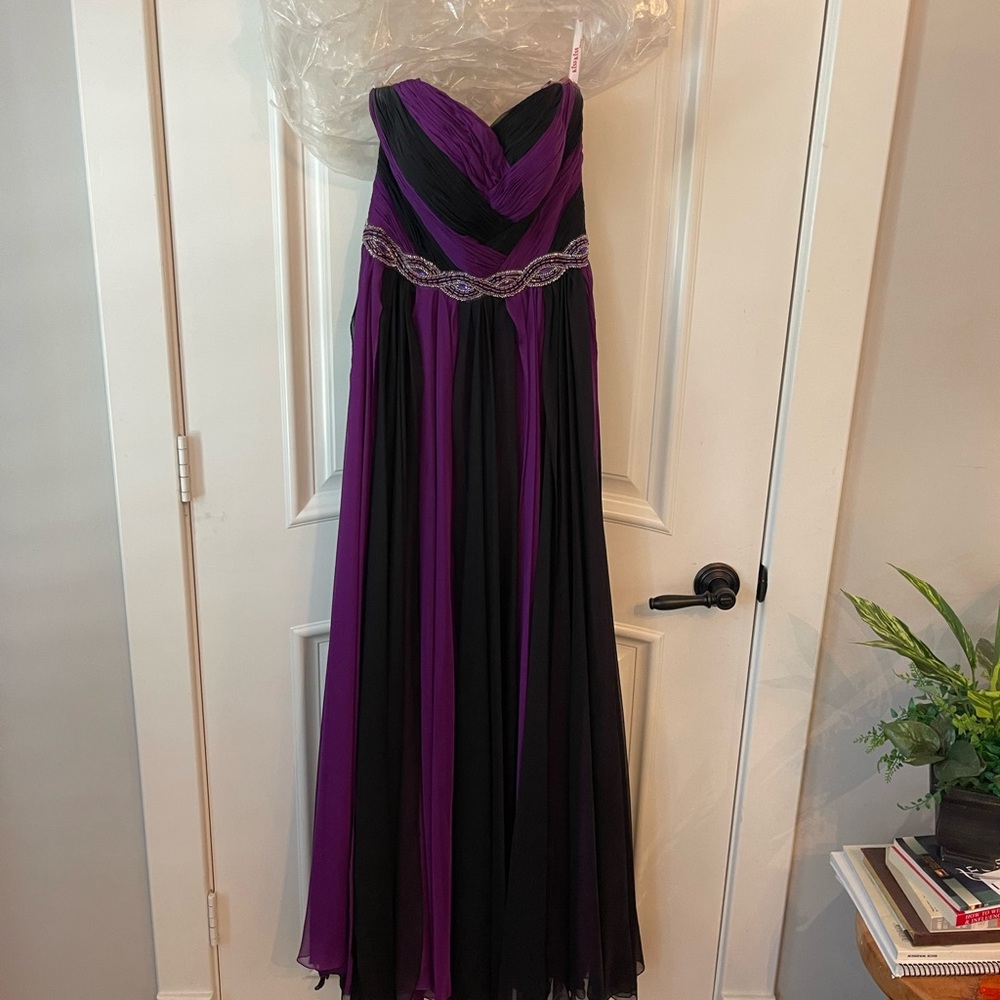 Elegant Black and Purple Strapless Dress